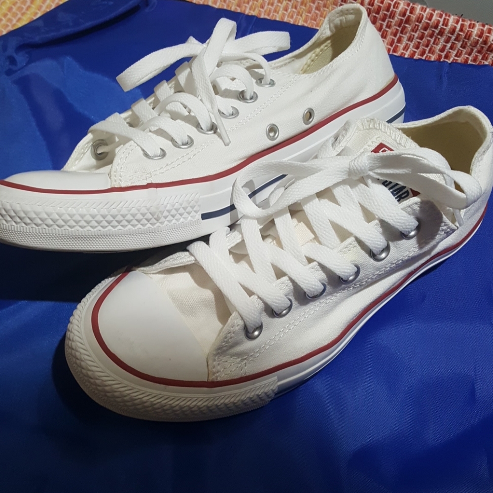 Women's Converse Chucks